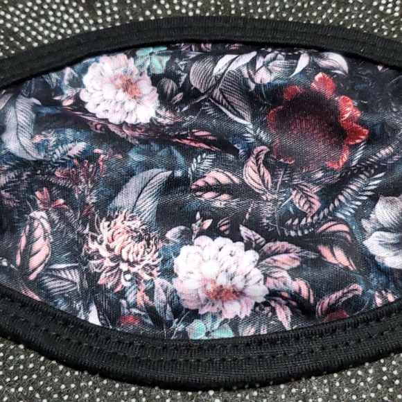 Face Masks - Picture 3 of 6